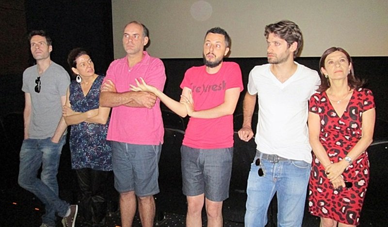 Diretor e parte do elenco de "Quando eu era vivo" em entrevista para a imprensa carioca.(Foto: Célio Silva)