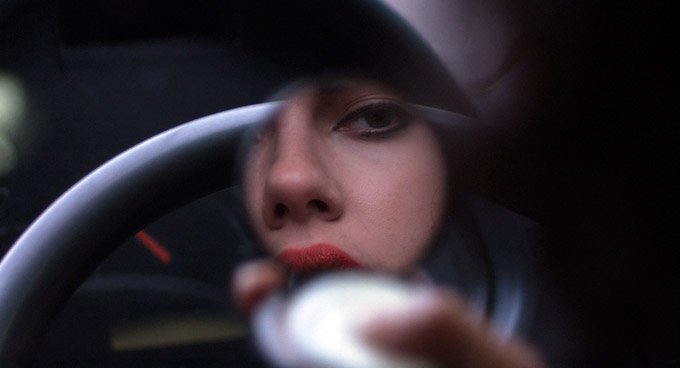 under-the-skin-review-2