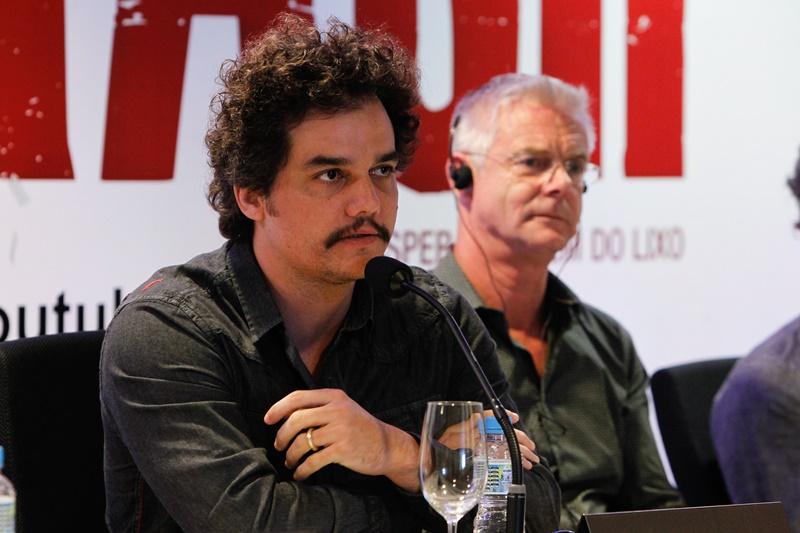 Em "Trash", Wagner Moura interpreta José Angelo. (Foto: Divulgação)