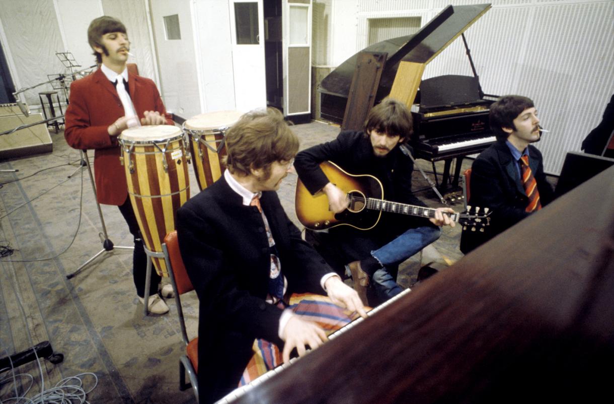 Sgt Pepper's: Os 50 anos do disco dos Beatles que redefiniu o conceito de rock | Música | Revista Ambrosia