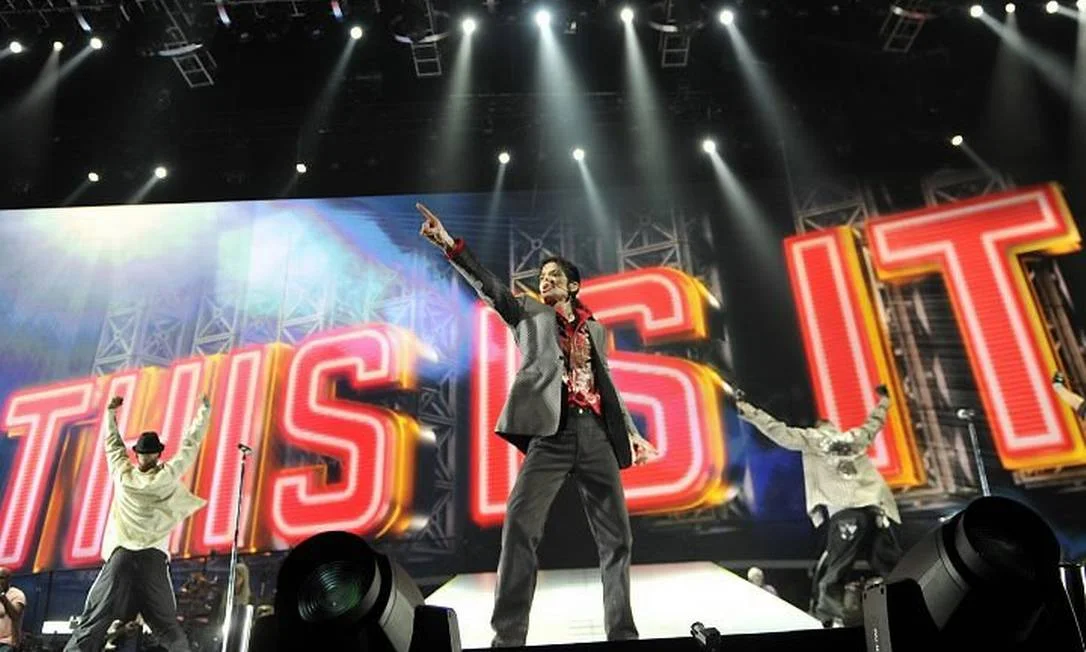 Michael Jackson ensaiando para os shows da turne This is it dois dias antes de morrer AP