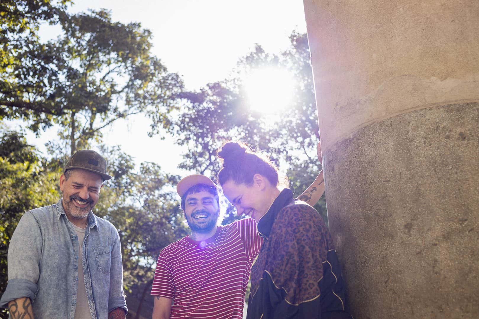 Pablo Vermell, Tiê, Adriano Cintra e Fogo Fera: Tarde de Domingo