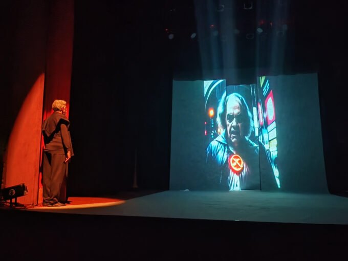 Antonio Grassi em Hamleto - Crédito fotográfico Renata Barros