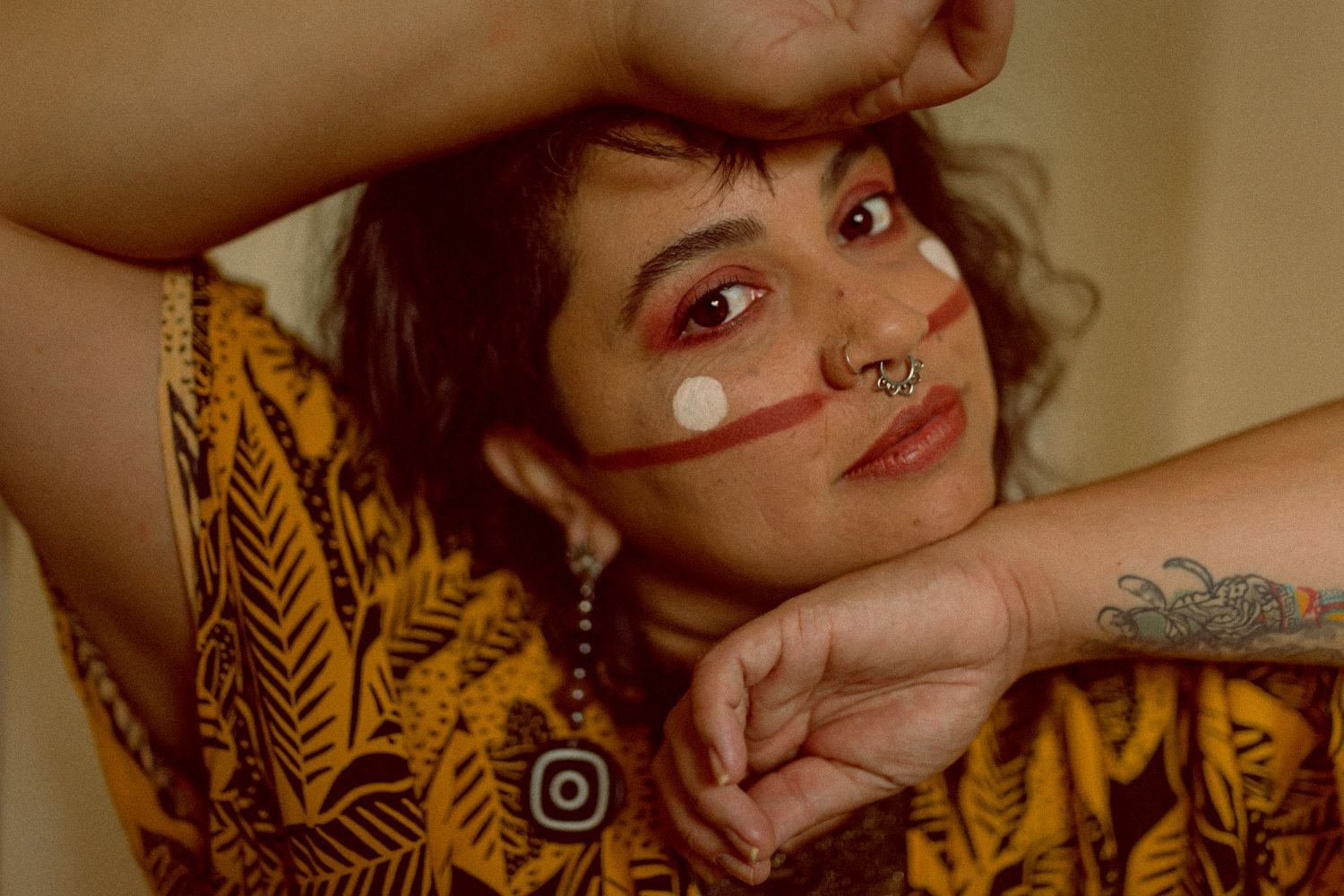 Claudia Manzo por Luciana Diniz