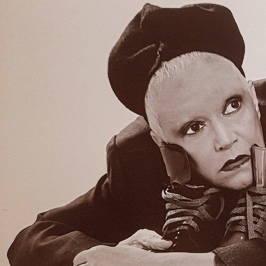 Dinah Perry foto de Arnaldo Torres