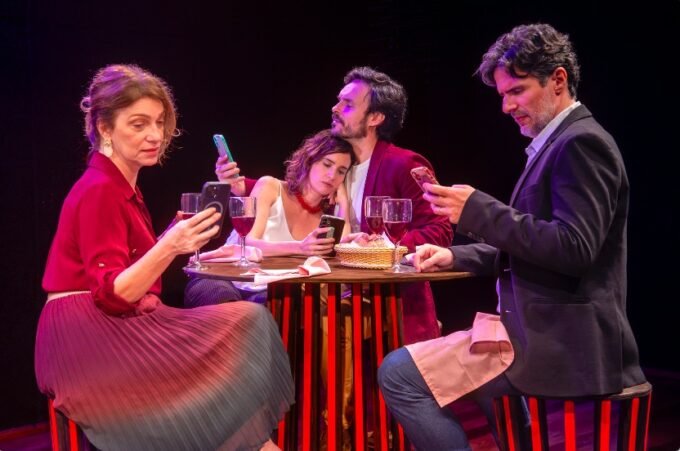 PEQUENO CIRCO DE MEDIOCRIDADES