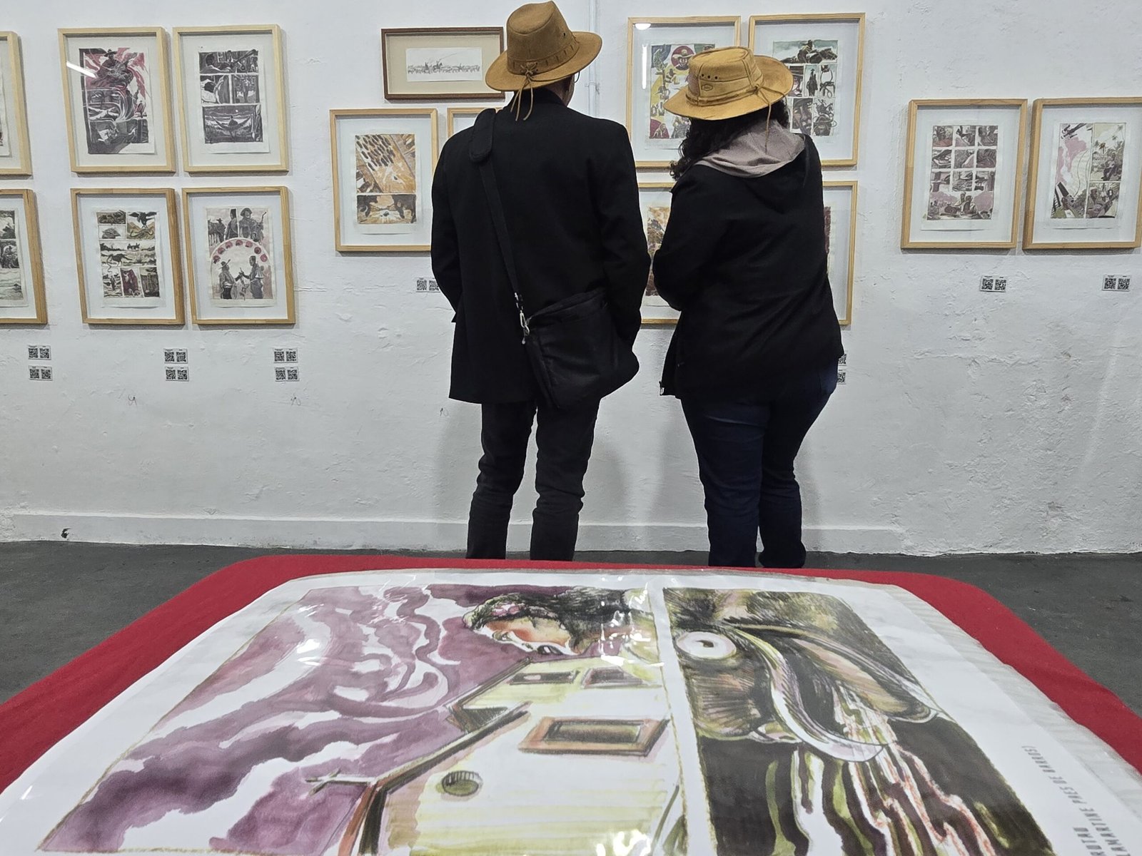 Exposição Nos Braços do Violeiro tem entrada gratuita e conta com recursos de acessibilidade