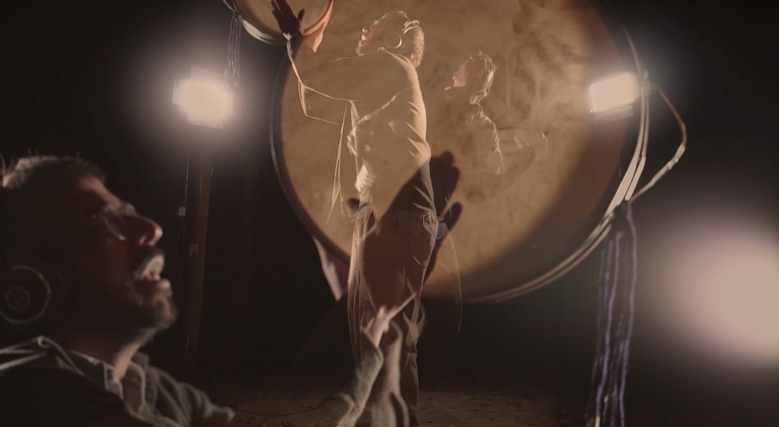 Produção retrata produção do artista e traz à tona a luta contra a mineração abusiva no Vale da Pedra Branca (MG)