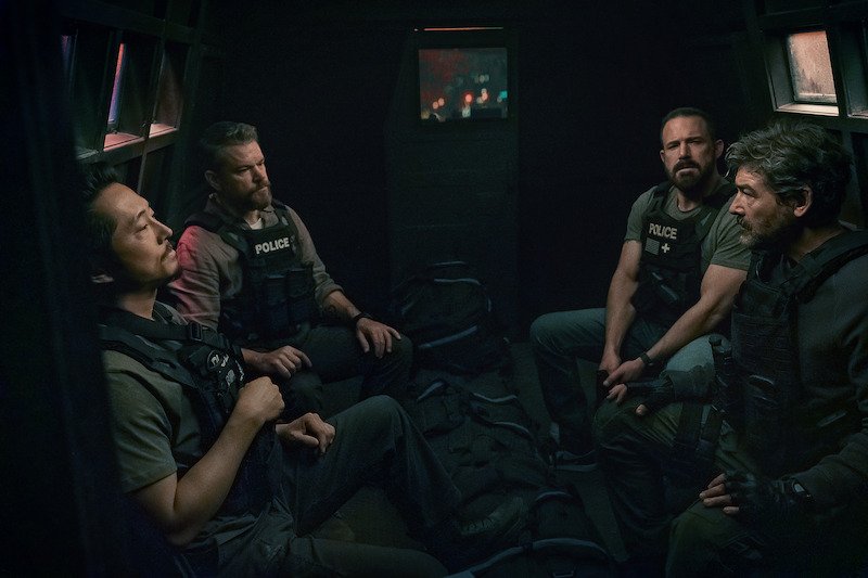 Dinheiro Suspeito critica