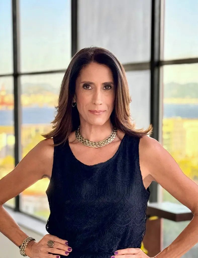 FOTO 1 Pia Manfroni Foto e visagismo Adriano Manques