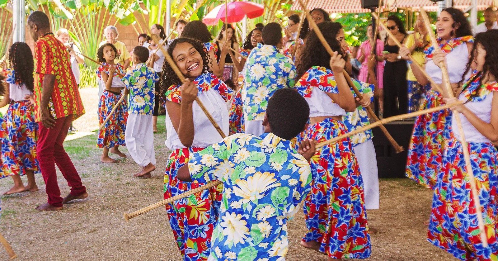 Grupo de Dança Mineiro Pau Valdemar Madalena - Foto Ratão Diniz