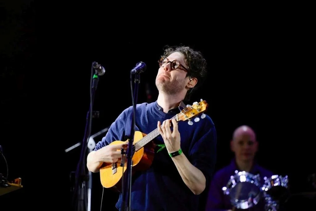 “Furão” Beirut mata a saudade de público ávido na C6 Fest