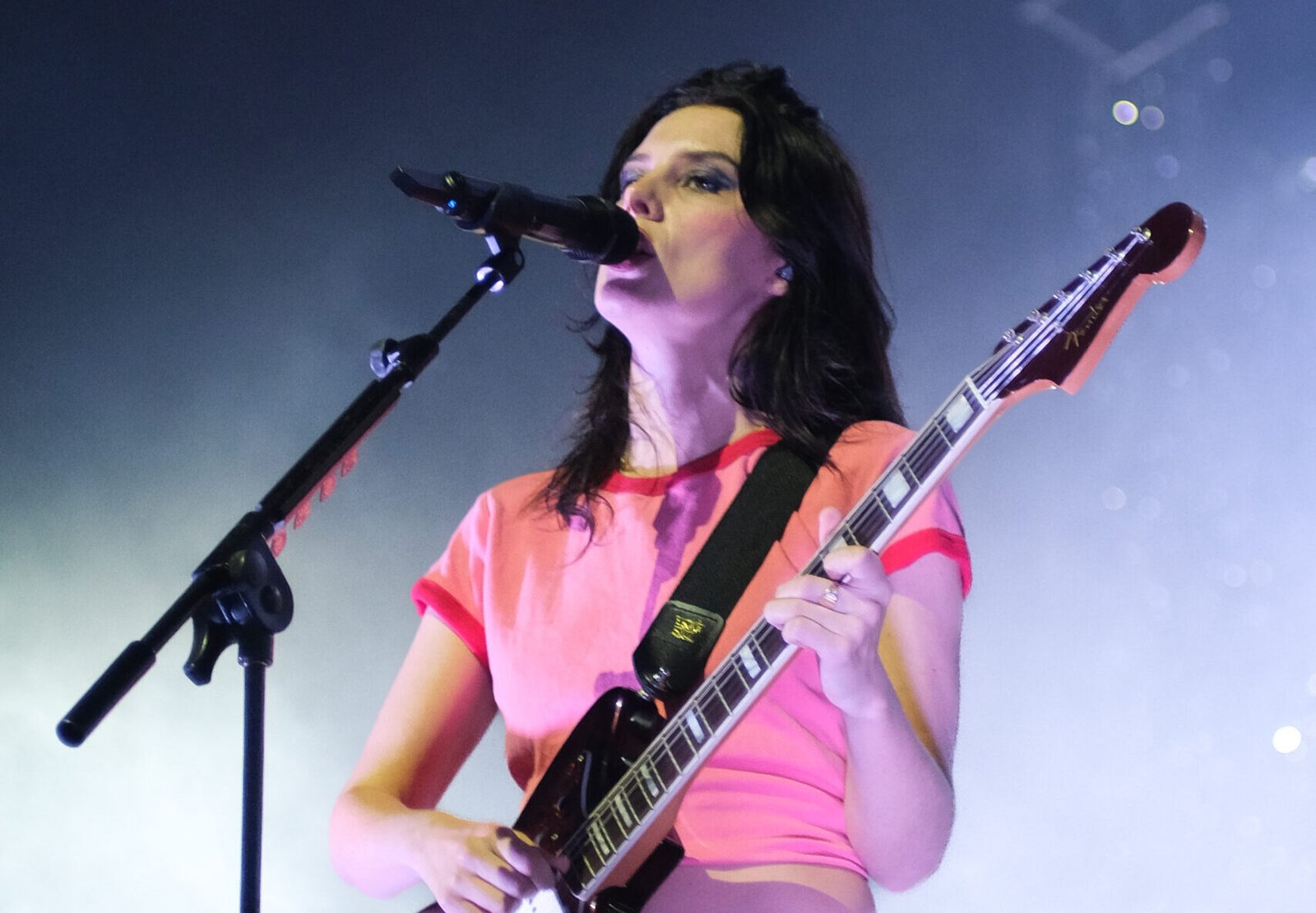 Wolf Alice faz show para plateia emocionada na C6 Fest