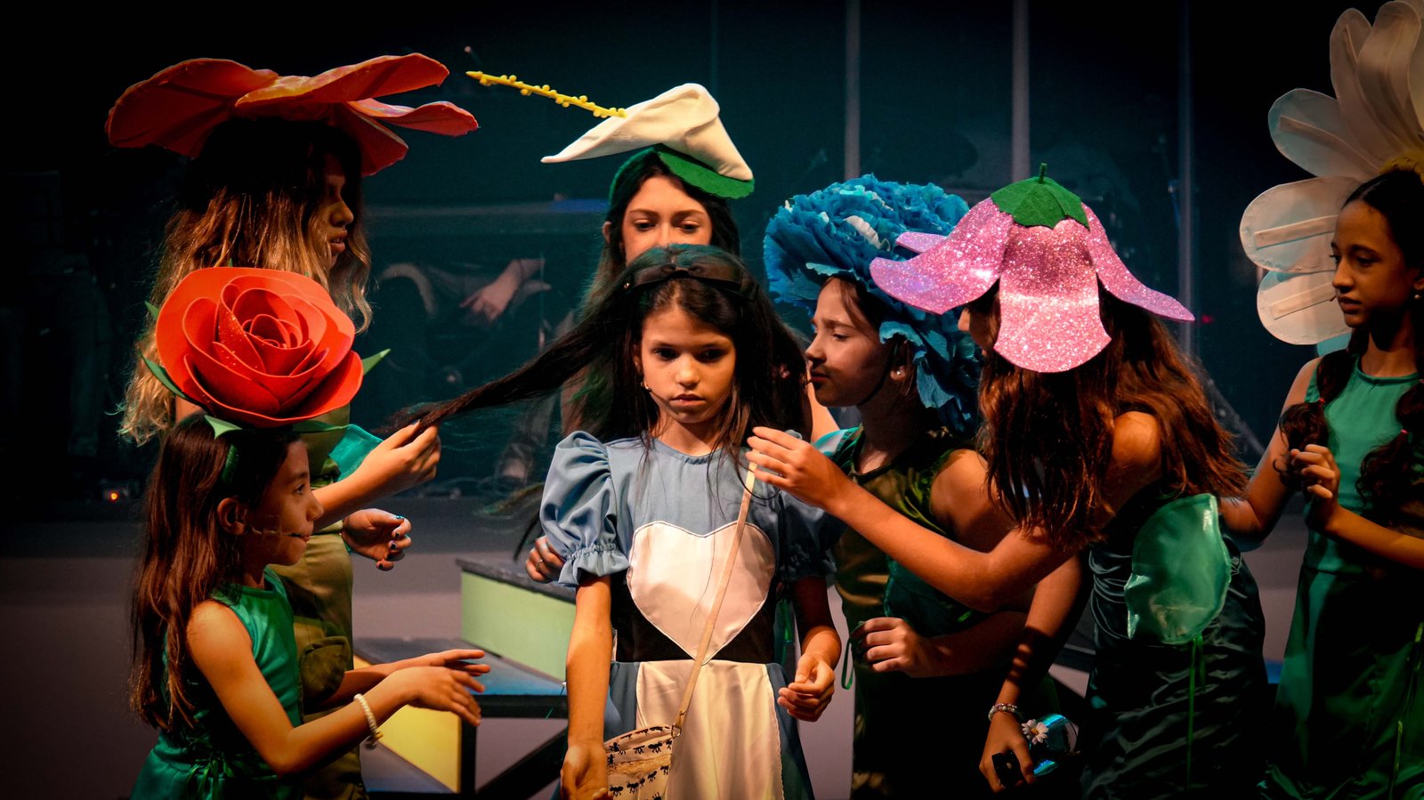 7 Alice, Um Musical Crédito Kay Marinho