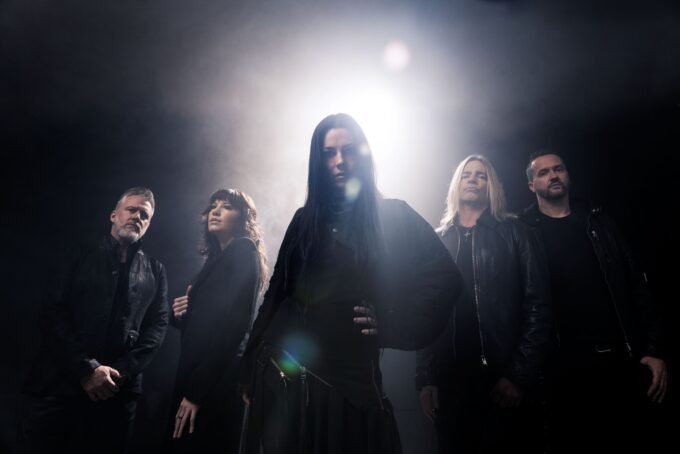 Evanescence Group1 (Credit Chapman Baehler)