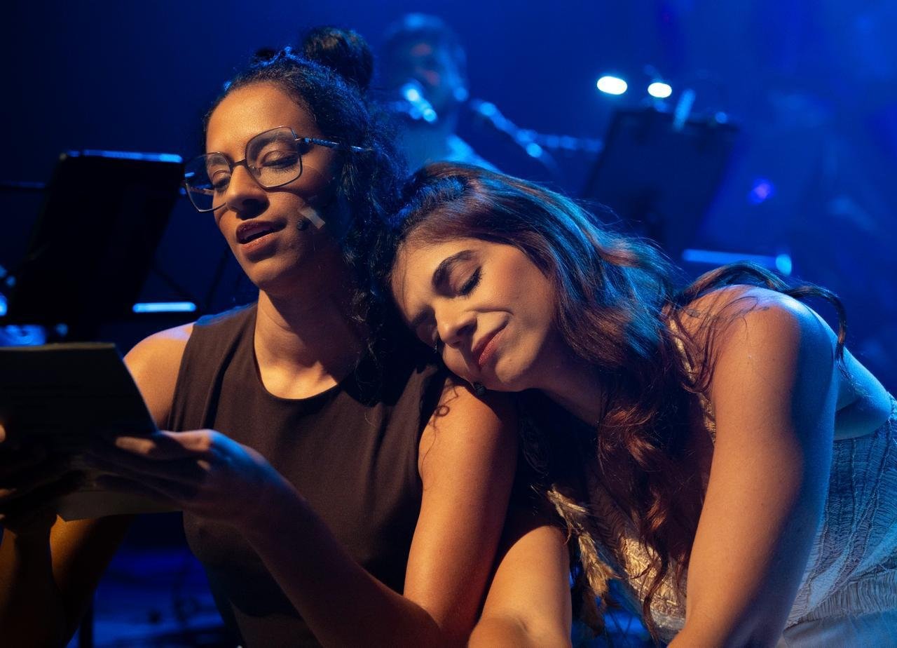 Carol Botelho e Deborah Marins em Um Rio dentro de mim - Divulgação