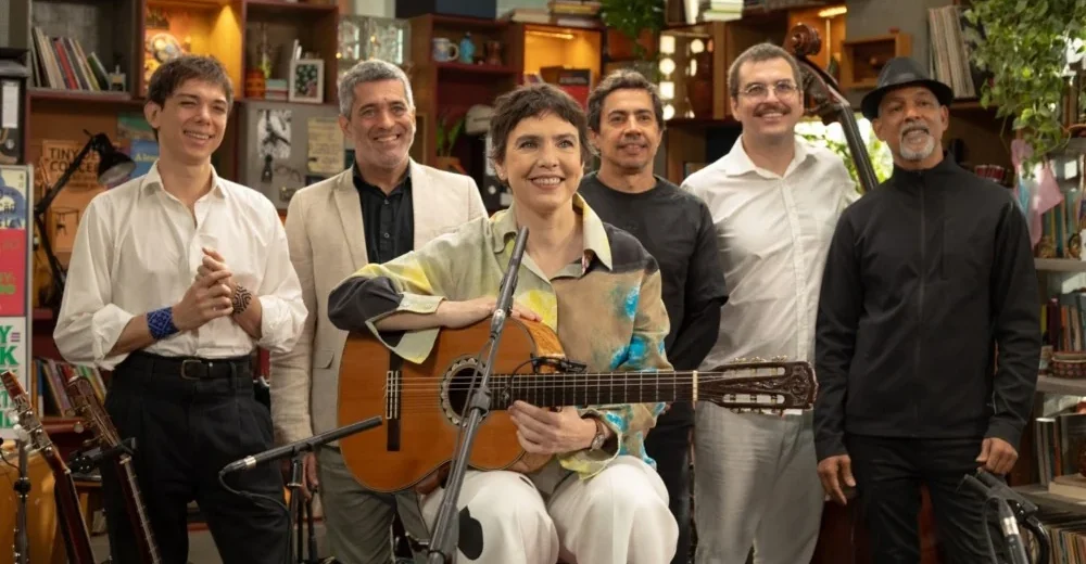 Adriana Calcanhotto no Tiny Desk Brazil
