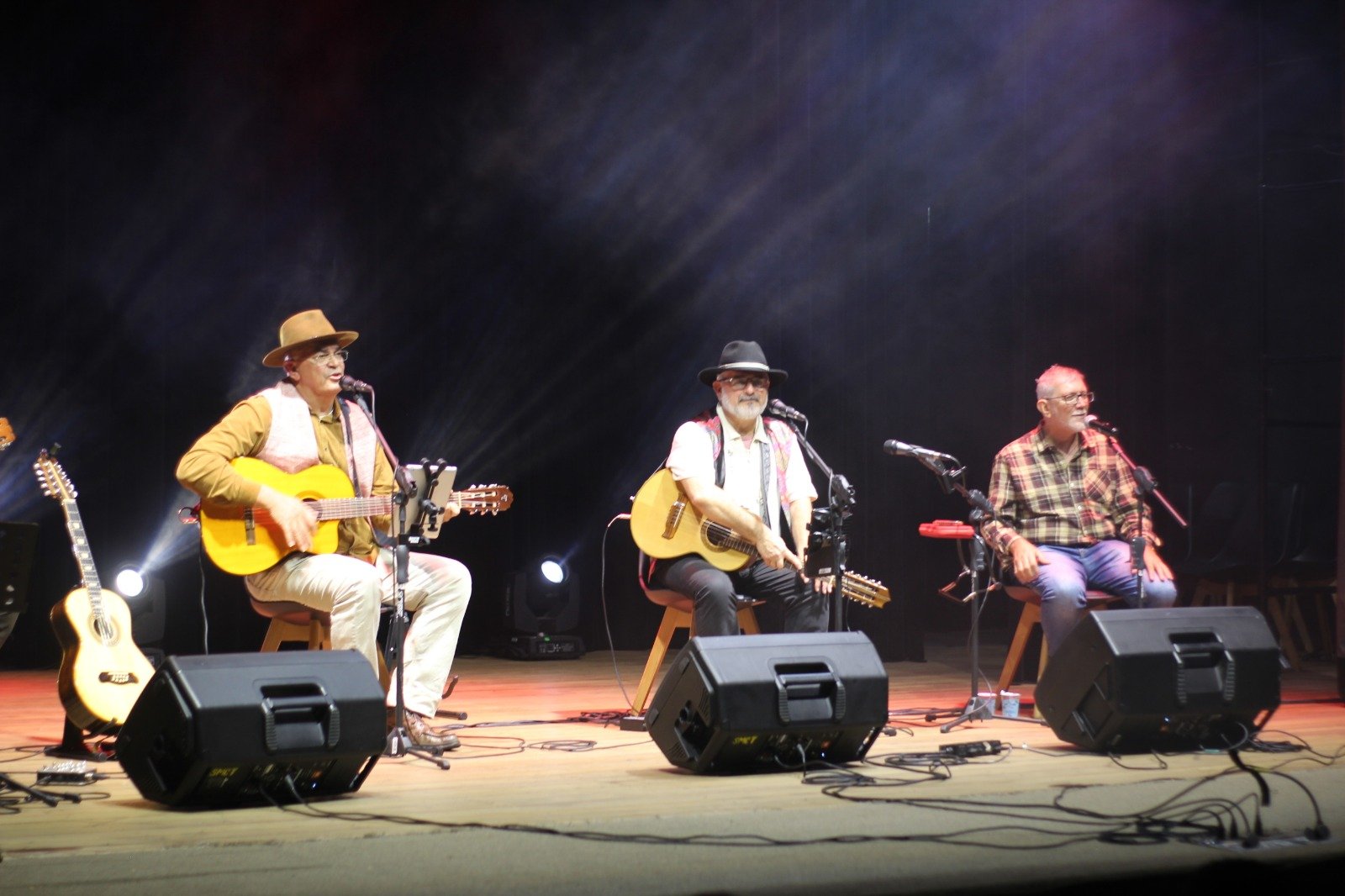 Homenagem a Tonico e Tinoco abre a Mostra Violas Brasileiras1.docx
